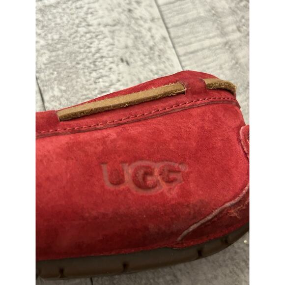 UGG Womens Size 12 Red Suede Sheepskin Moccasin Slipper Slip On - Picture 6 of 8